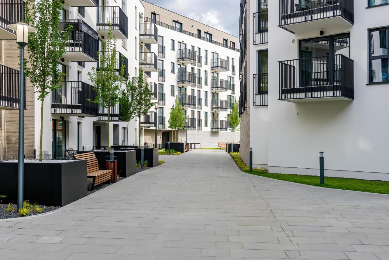 Esencja Apartments With Free Parking Garbary 104 By Noclegi Renters Poznan Exterior photo