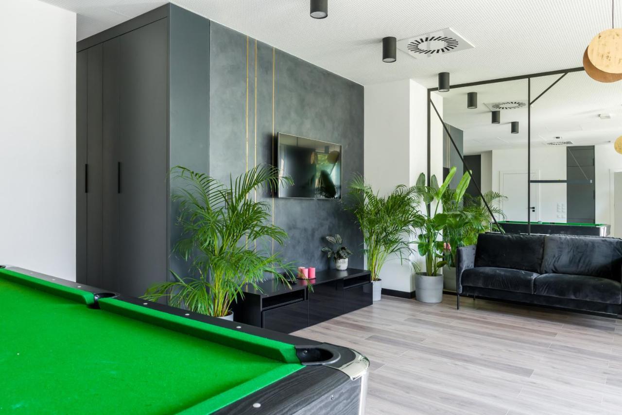 Esencja Apartments With Free Parking Garbary 104 By Noclegi Renters Poznan Exterior photo